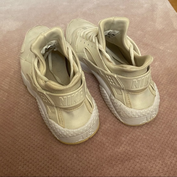 Cream Nike Huarache Sneakers - Picture 3 of 9